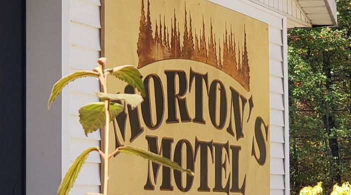 Mortons Motel - From Web Listing (newer photo)